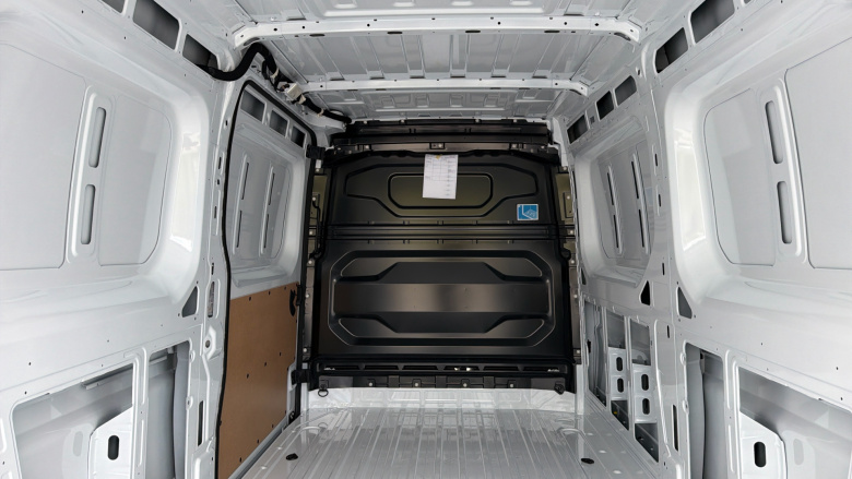 Renault Master Lwb Diesel Fwd LM35 Blue dCi 150 Advance Medium Roof Van
